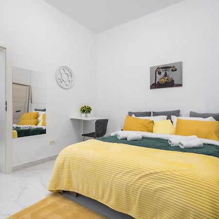 Sunset-Apartment Букурещ Екстериор снимка